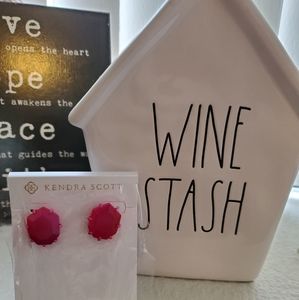 NWT Kendra Scott Magenta Morgans